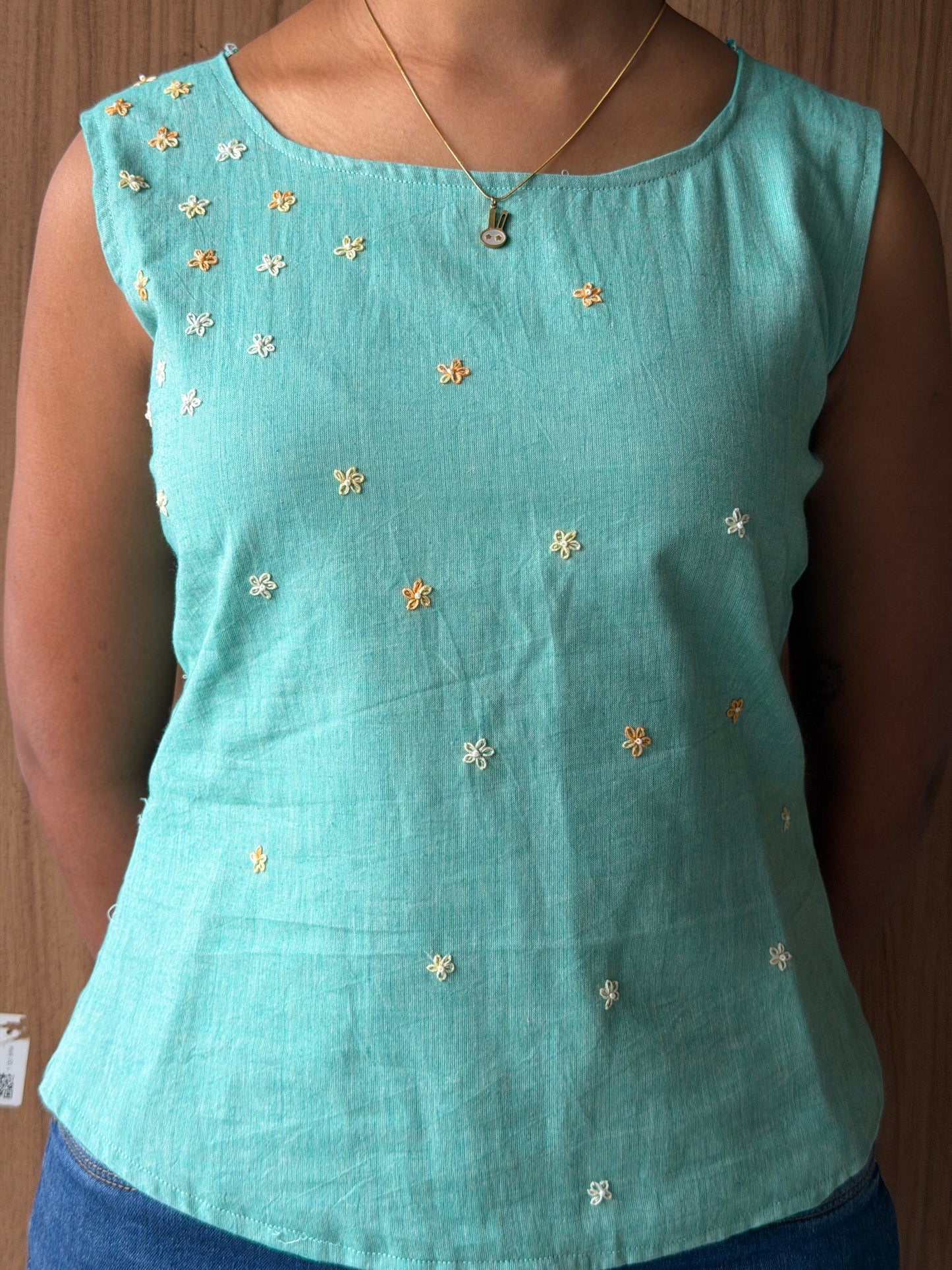 Aira - Daisy All Over Embroidered top