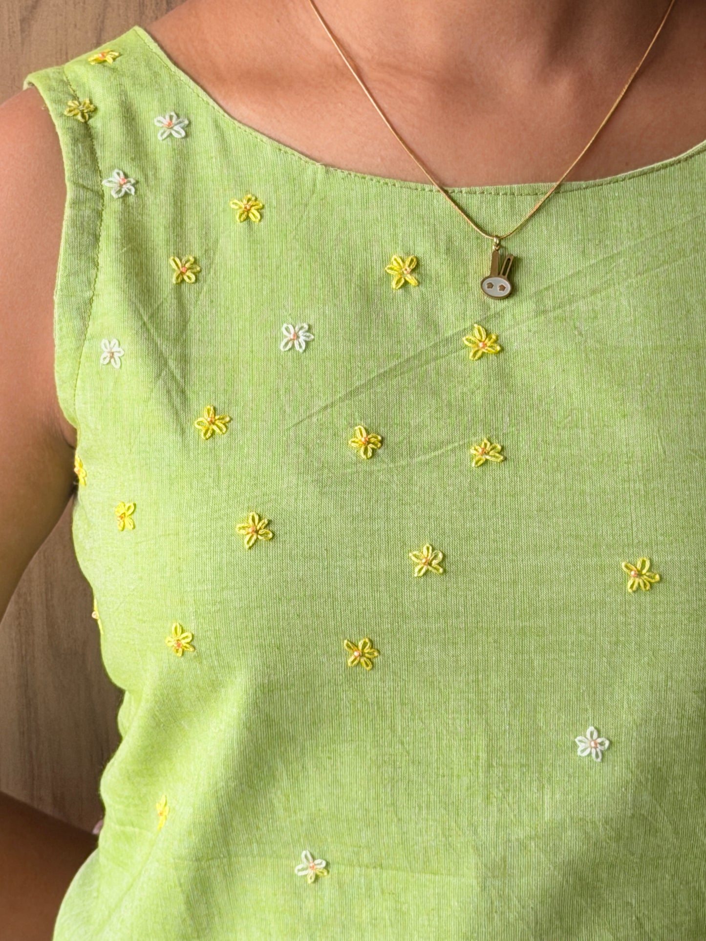Aira - Daisy All Over Embroidered top