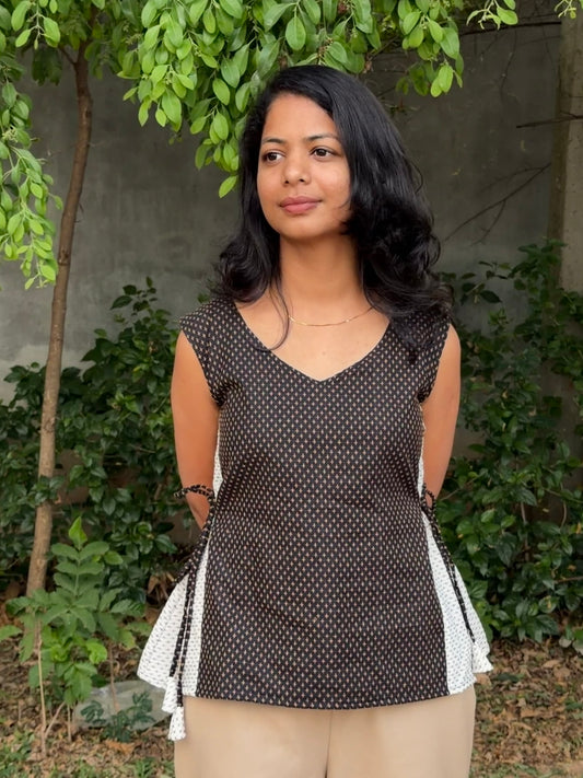 Noir Panel Flare Top
